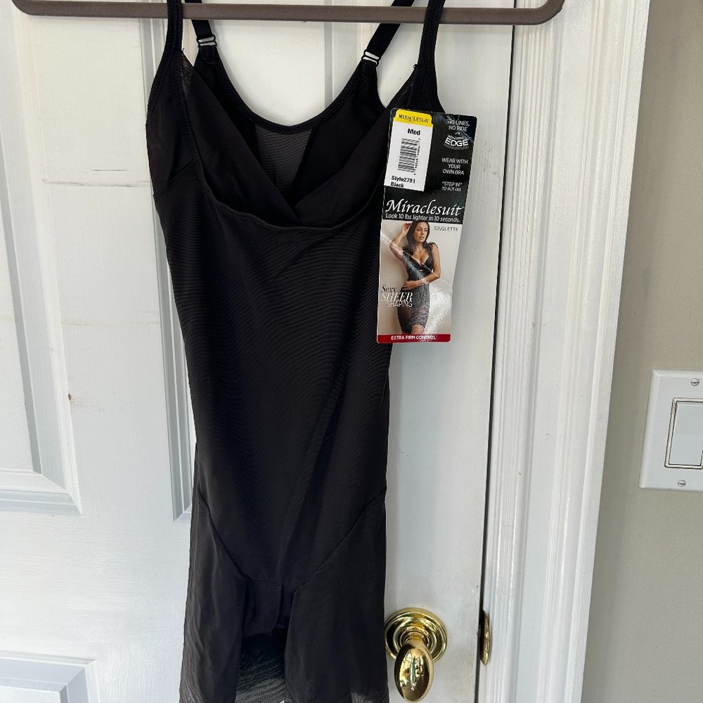 Miraclesuit Shapewear Black sz Medium